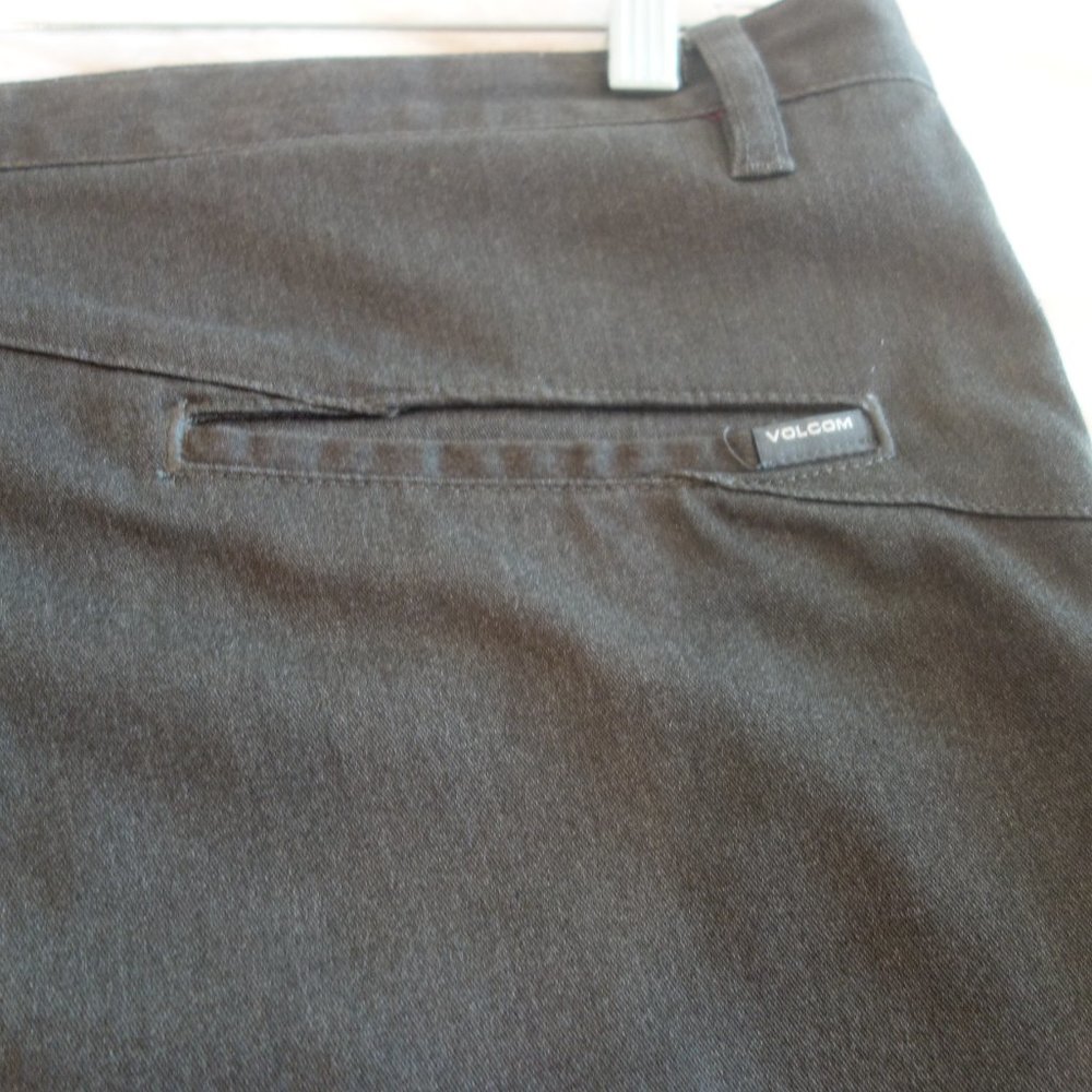Men's Gray Volcom Dress Shorts Size 34 - Picture 12 of 12